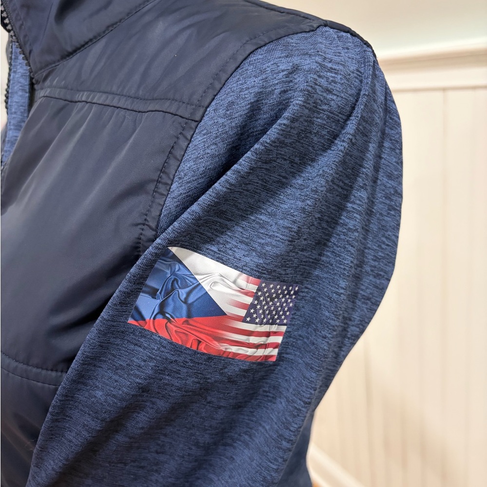 Cutter & Buck Zip Up Jacket - Picture 6 of 9